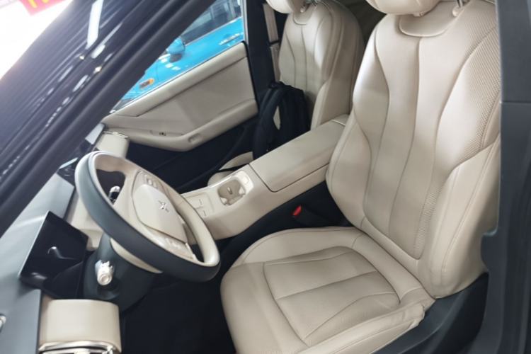Used XPeng P7+ 2024 Long-Range Max Left Front Seat