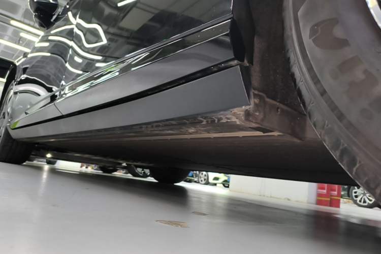 Used XPeng P7+ 2024 Ultra-Long Range Max Left Side Sill