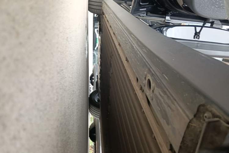 Used XPeng P7+ 2024 Long-Range Max Left Side Sill