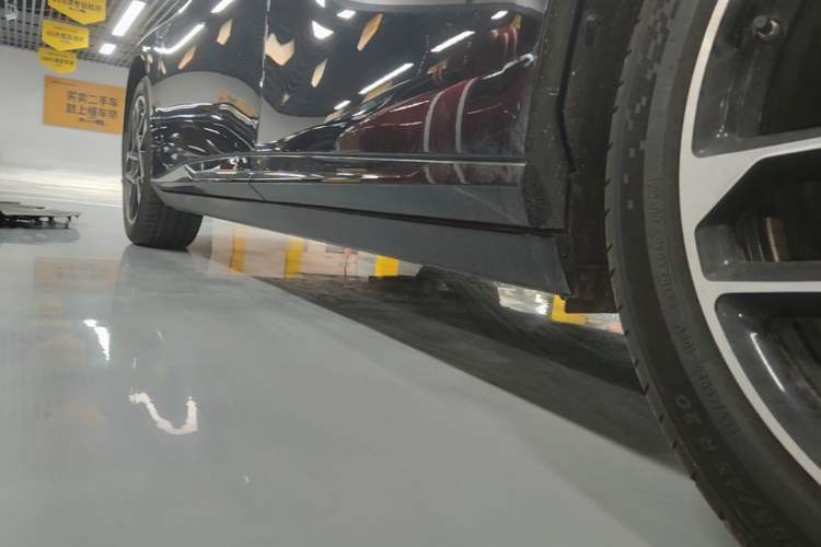 Used XPeng P7+ 2024 Long-Range Max Left Side Sill