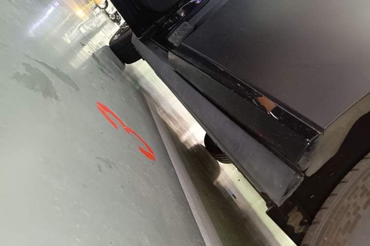 Used XPeng P7+ 2024 Long-Range Max Left Side Sill