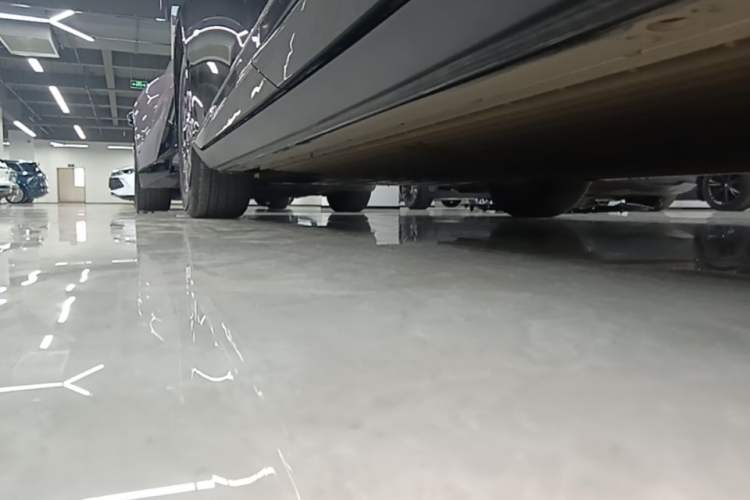 Used XPeng P7+ 2024 Long-Range Max Left Side Sill