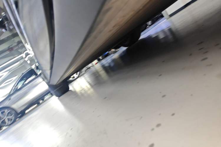 Used XPeng P7+ 2024 Ultra-Long Range Max Left Side Sill