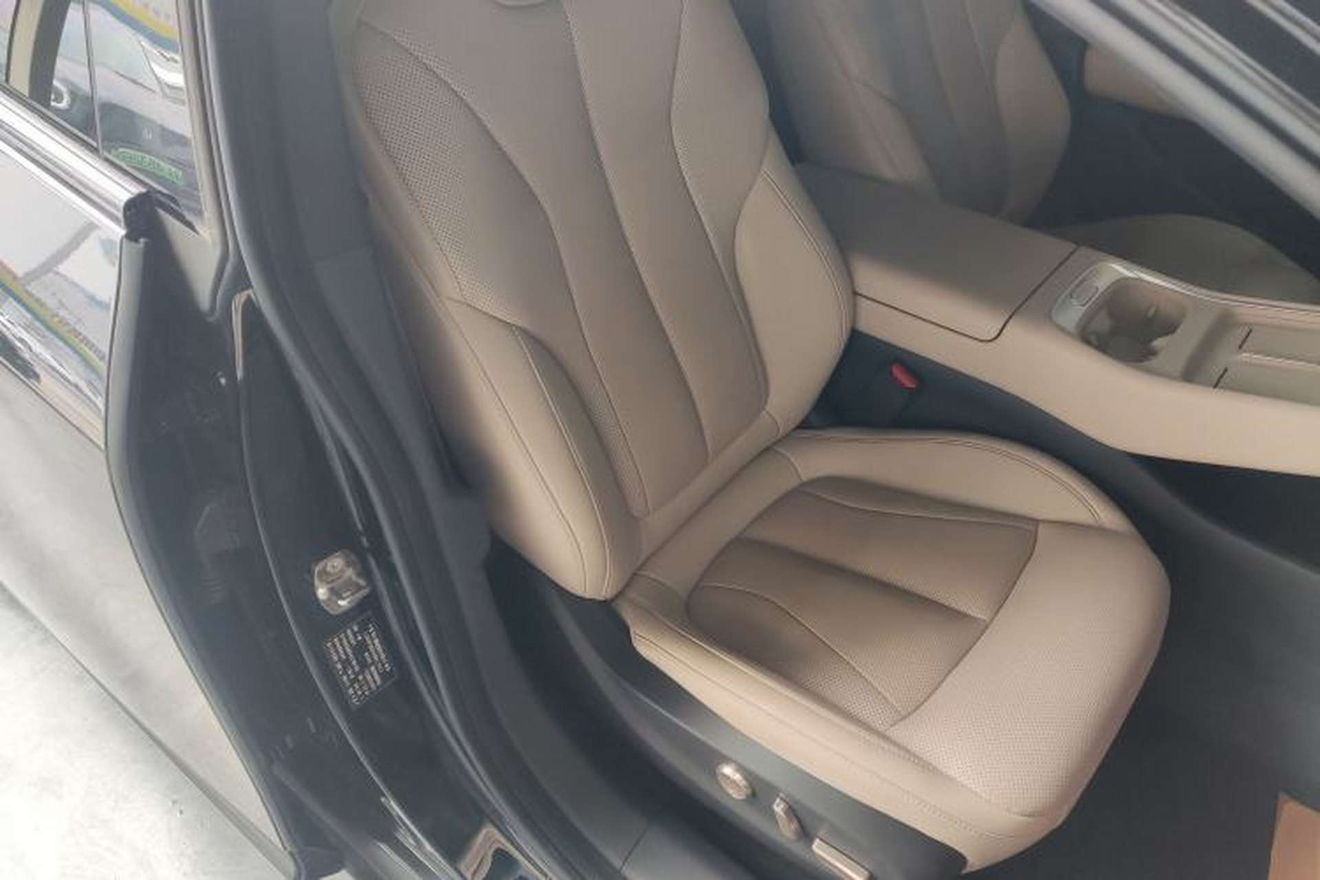 Used XPeng P7+ 2024 Long-Range Max Right Front Seat