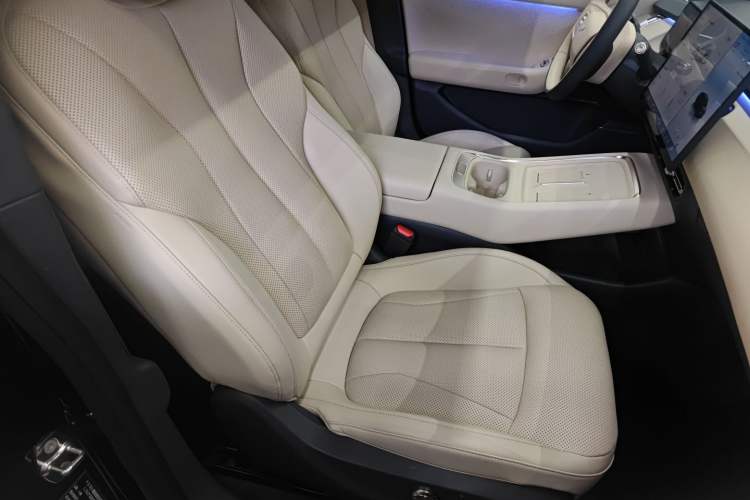 Used XPeng P7+ 2024 Long-Range Max Right Front Seat