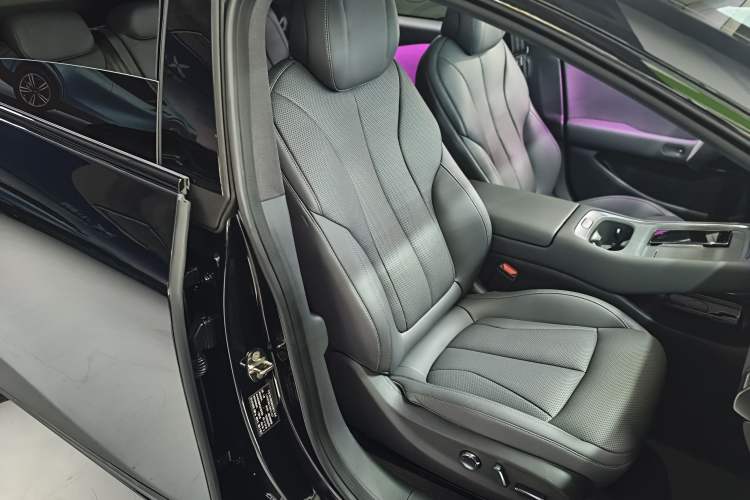 Used XPeng P7+ 2024 Ultra-Long Range Max Right Front Seat