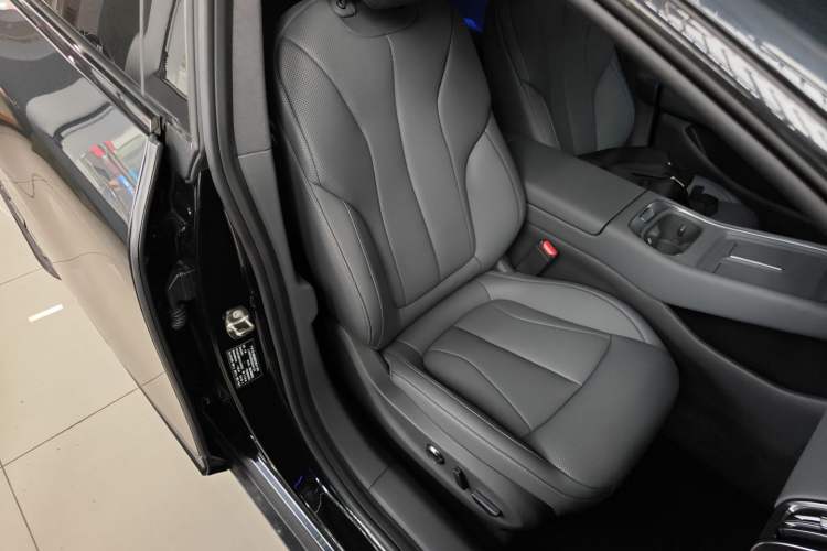 Used XPeng P7+ 2024 Long-Range Max Right Front Seat