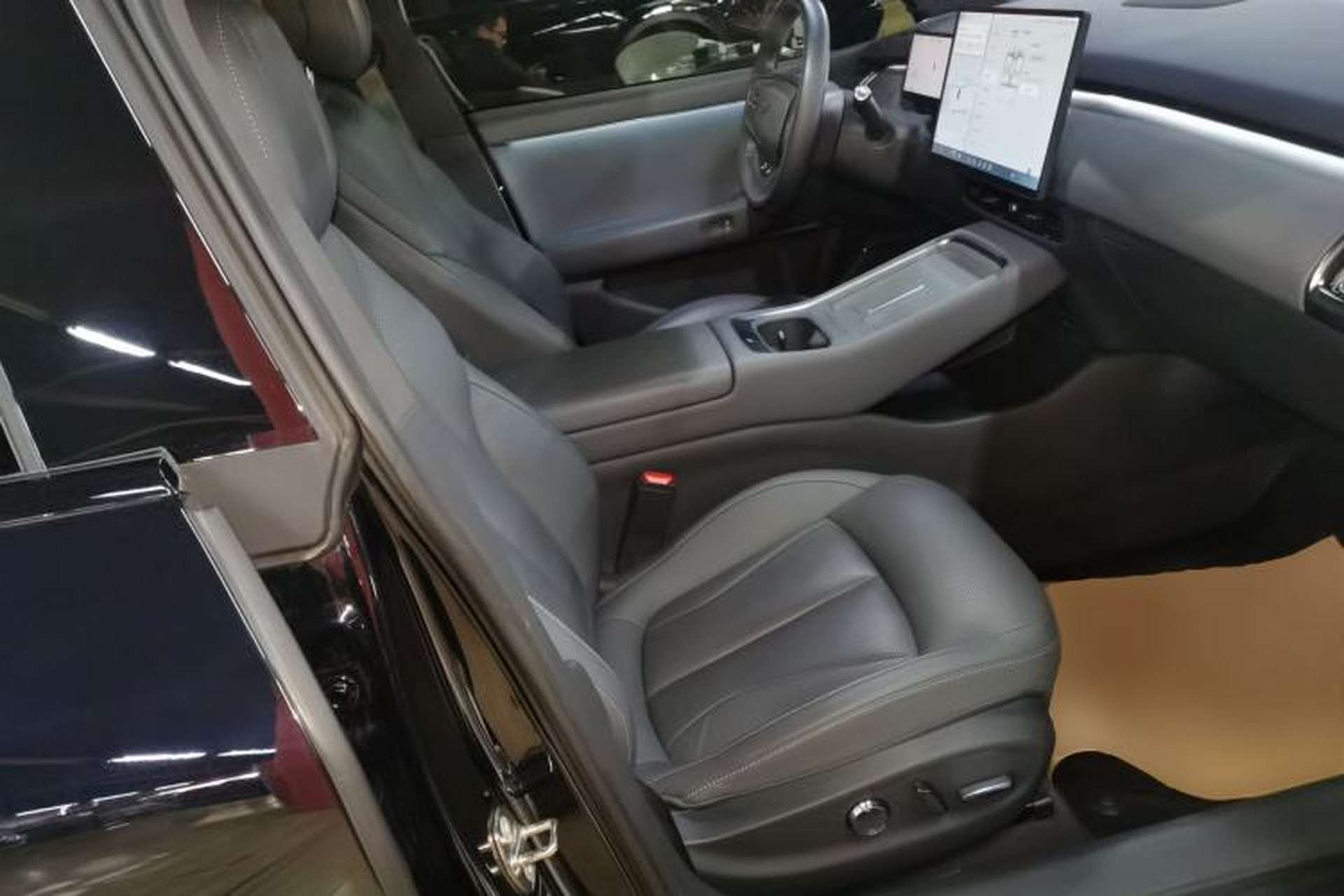 Used XPeng P7+ 2024 Long-Range Max Right Front Seat