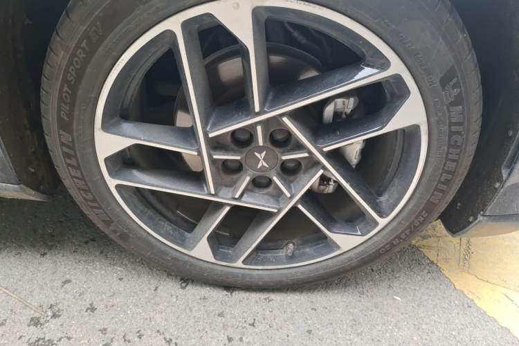 Used XPeng P7+ 2024 Long-Range Max Right Front Wheel Hub