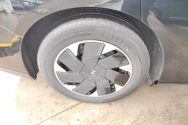 Used XPeng P7+ 2024 Long-Range Max Right Rear Wheel Hub