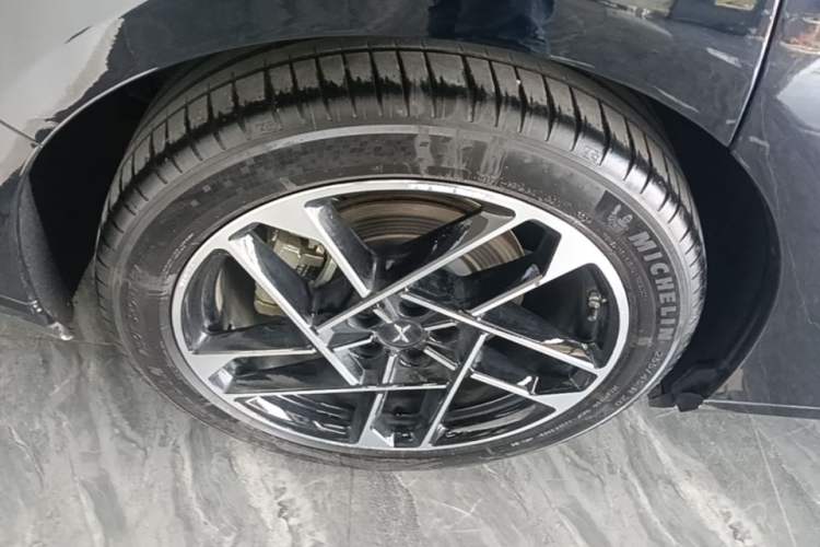 Used XPeng P7+ 2024 Long-Range Max Right Rear Wheel Hub