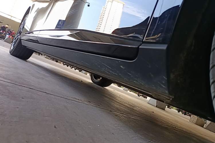 Used XPeng P7+ 2024 Long-Range Max Right Side Sill