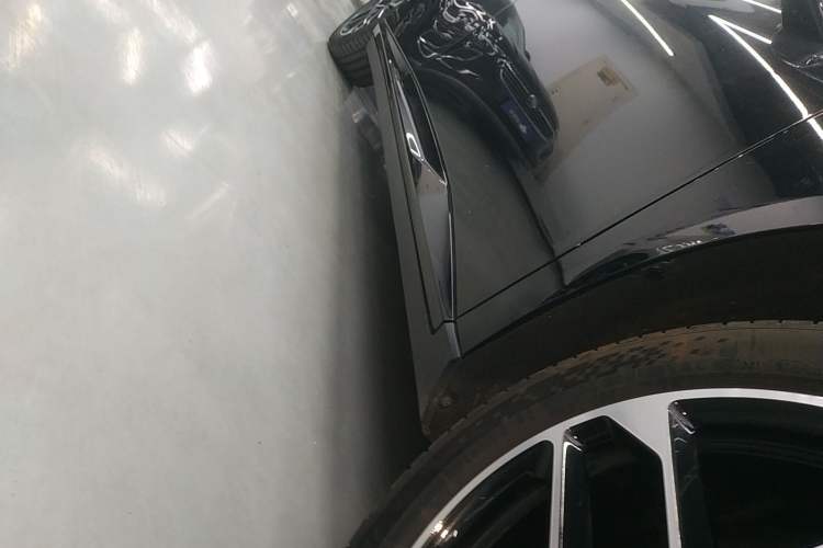 Used XPeng P7+ 2024 Long-Range Max Right Side Sill