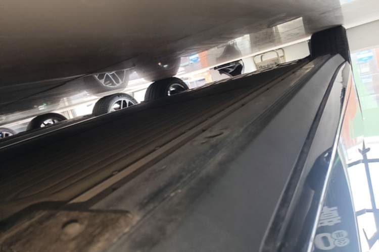 Used XPeng P7+ 2024 Long-Range Max Right Side Sill