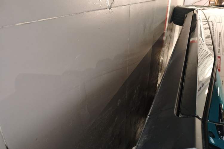 Used XPeng P7+ 2024 Long-Range Max Right Side Sill