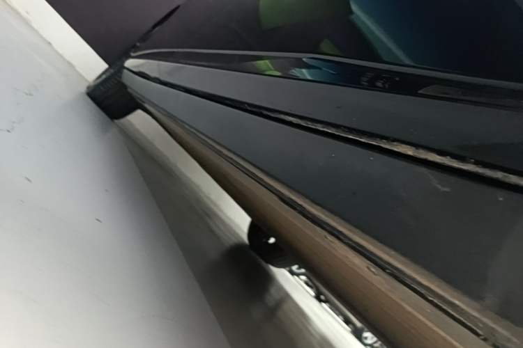 Used XPeng P7+ 2024 Long-Range Max Right Side Sill