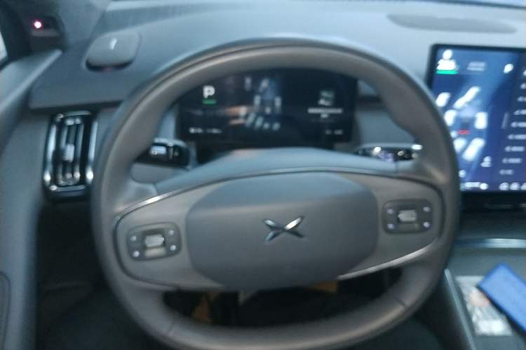 Used XPeng P7+ 2024 Long-Range Max Steering Wheel