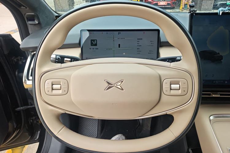 Used XPeng P7+ 2024 Long-Range Max Steering Wheel