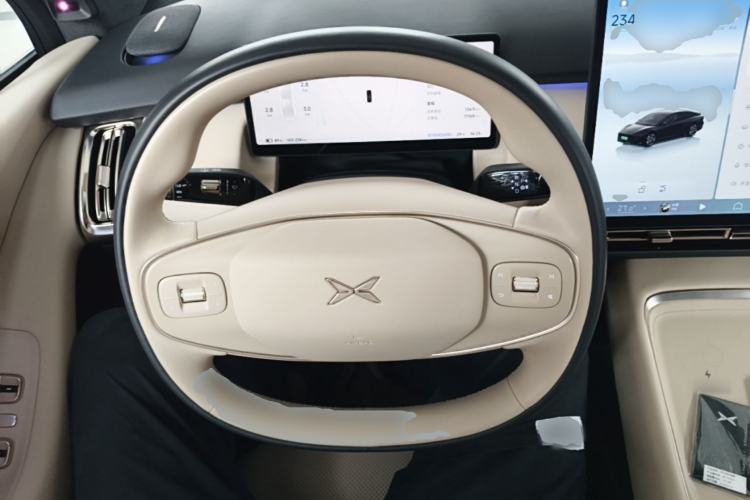 Used XPeng P7+ 2024 Long-Range Max Steering Wheel