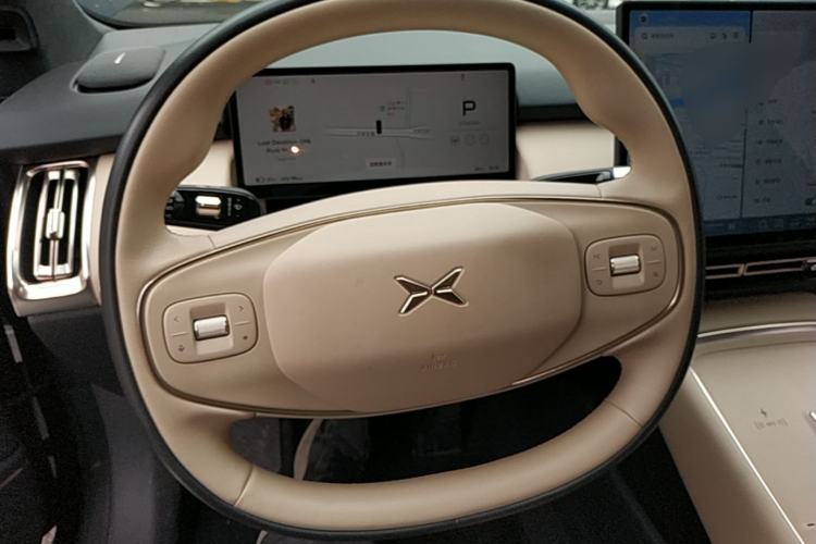 Used XPeng P7+ 2024 Long-Range Max Steering Wheel