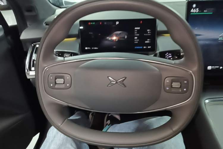 Used XPeng P7+ 2024 Long-Range Max Steering Wheel
