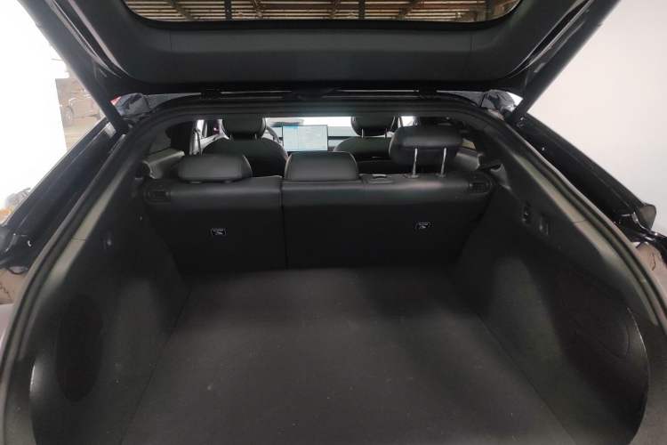 Used XPeng P7+ 2024 Long-Range Max Trunk