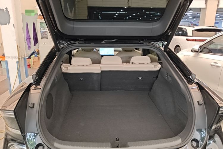 Used XPeng P7+ 2024 Long-Range Max Trunk
