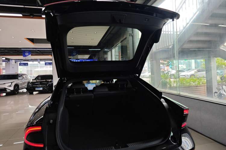 Used XPeng P7+ 2024 Long-Range Max Trunk