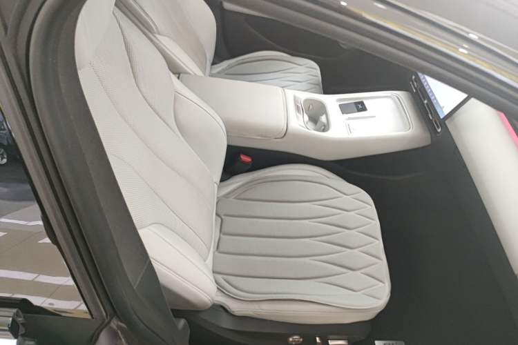Used XPeng P7+ 2024 Long-Range Max Right Front Seat
