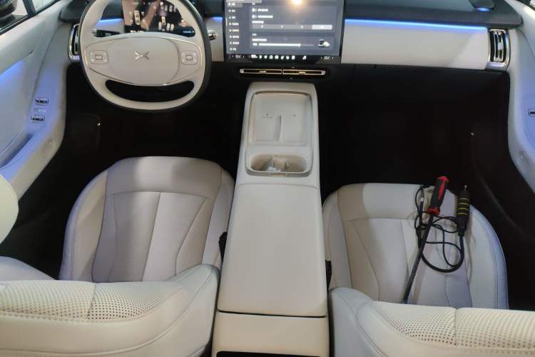 Used XPeng P7+ 2024 Long-Range Max Center Console