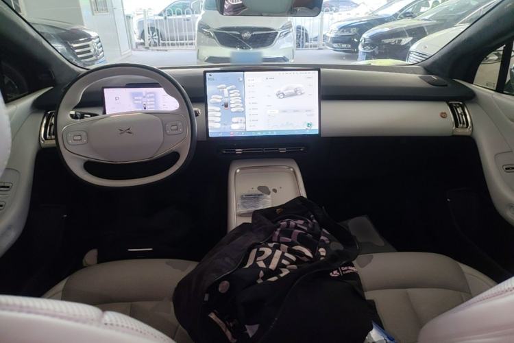 Used XPeng P7+ 2024 Long-Range Max Center Console