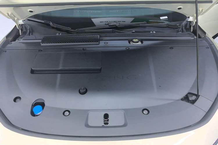 Used XPeng P7+ 2024 Long-Range Max Engine Bay