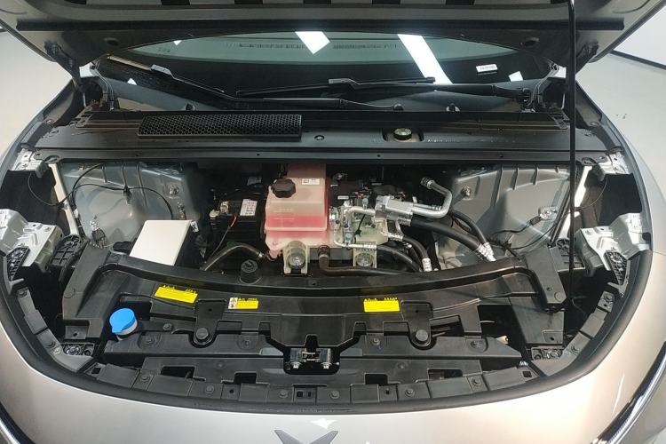 Used XPeng P7+ 2024 Long-Range Max Engine Bay