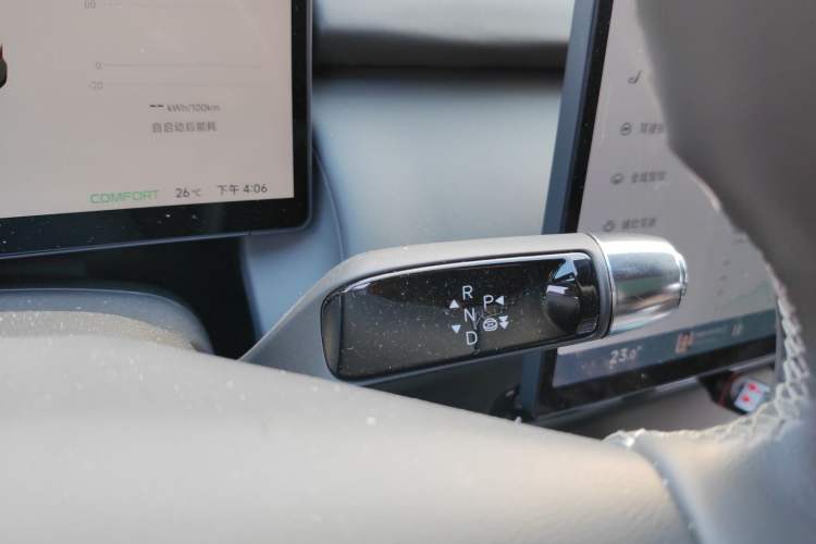 Used XPeng P7+ 2024 Ultra-Long Range Max Gear Lever