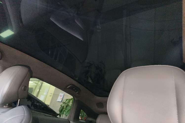 Used XPeng P7+ 2024 Ultra-Long Range Max Headliner