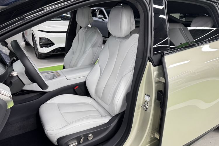 Used XPeng P7+ 2024 Long-Range Max Interior 6