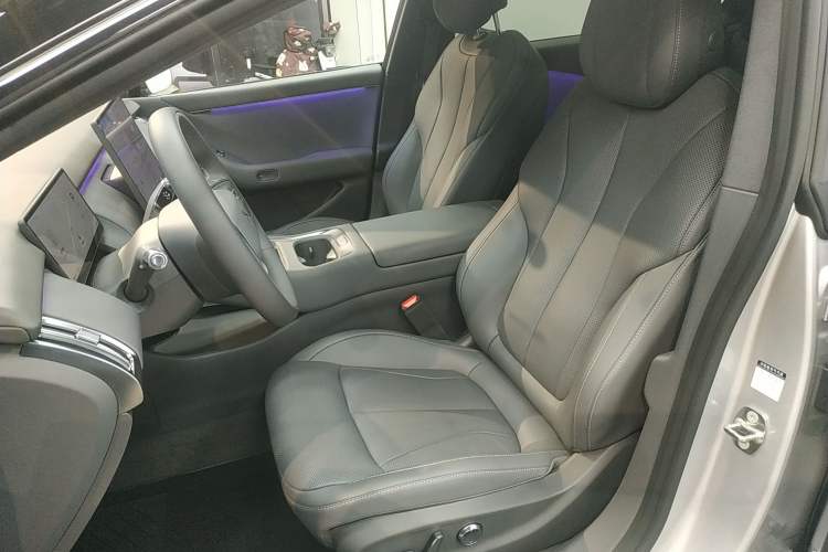 Used XPeng P7+ 2024 Long-Range Max Left Front Seat