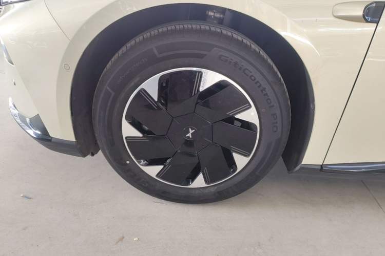 Used XPeng P7+ 2024 Long-Range Max Left Front Wheel Hub