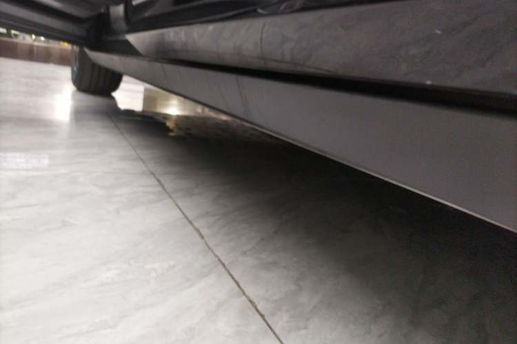 Used XPeng P7+ 2024 Long-Range Max Left Side Sill
