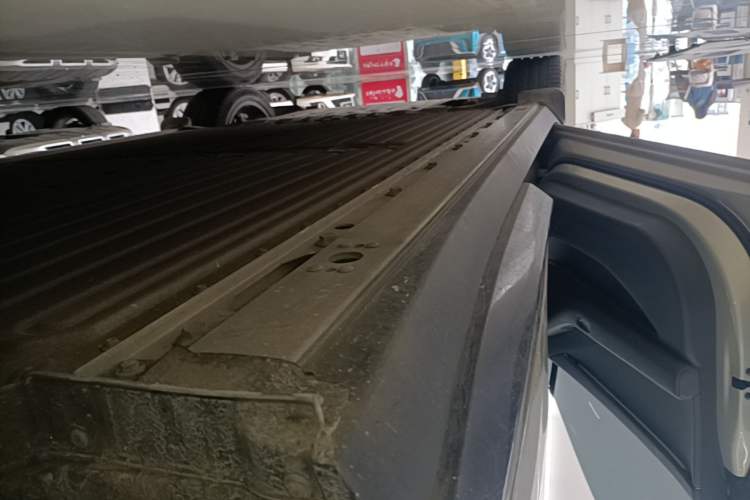 Used XPeng P7+ 2024 Long-Range Max Left Side Sill