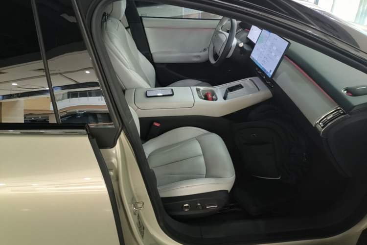 Used XPeng P7+ 2024 Ultra-Long Range Max Right Front Seat