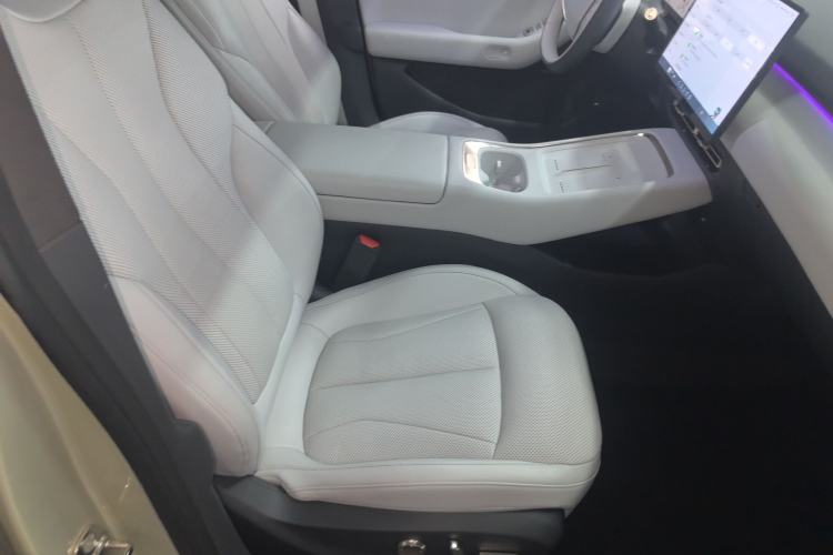 Used XPeng P7+ 2024 Long-Range Max Right Front Seat