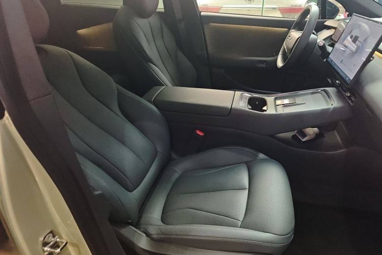 Used XPeng P7+ 2024 Ultra-Long Range Max Right Front Seat
