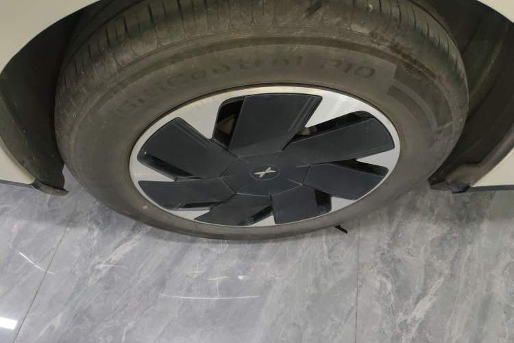 Used XPeng P7+ 2024 Long-Range Max Right Rear Wheel Hub