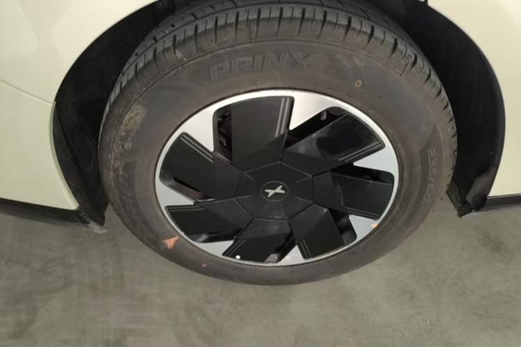 Used XPeng P7+ 2024 Ultra-Long Range Max Right Rear Wheel Hub