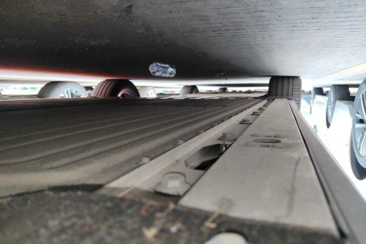 Used XPeng P7+ 2024 Ultra-Long Range Max Right Side Sill