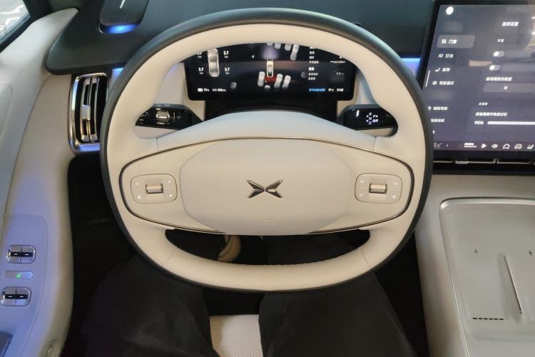 Used XPeng P7+ 2024 Long-Range Max Steering Wheel