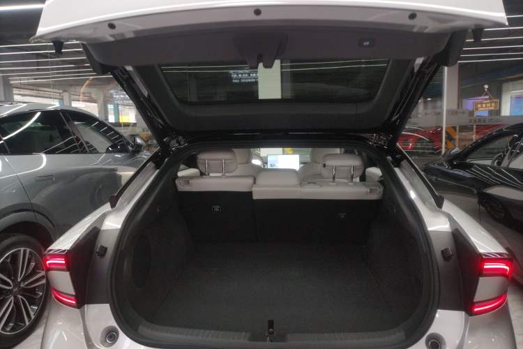 Used XPeng P7+ 2024 Long-Range Max Trunk