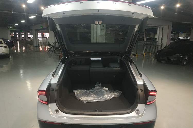 Used XPeng P7+ 2024 Long-Range Max Trunk