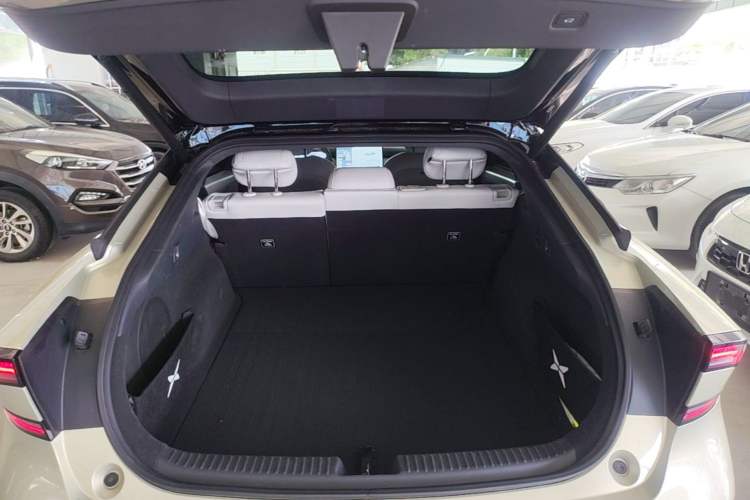 Used XPeng P7+ 2024 Long-Range Max Trunk